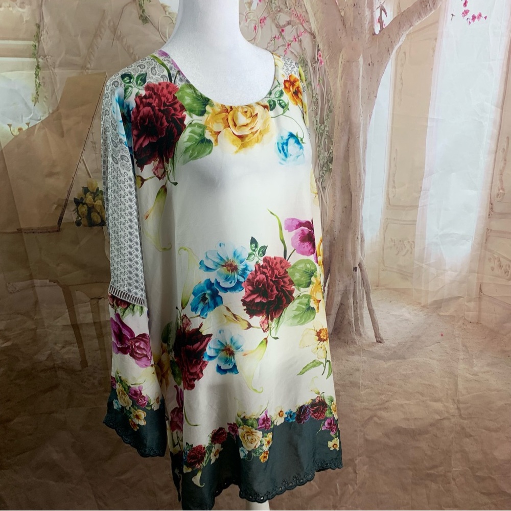 NEW Johnny Was Silky Linden Floral Blouse - Picture 5 of 11